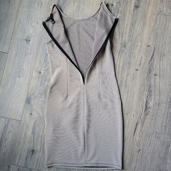 Forever 21 Sheath Dress Tan & Black {Medium} - Picture 7 of 8